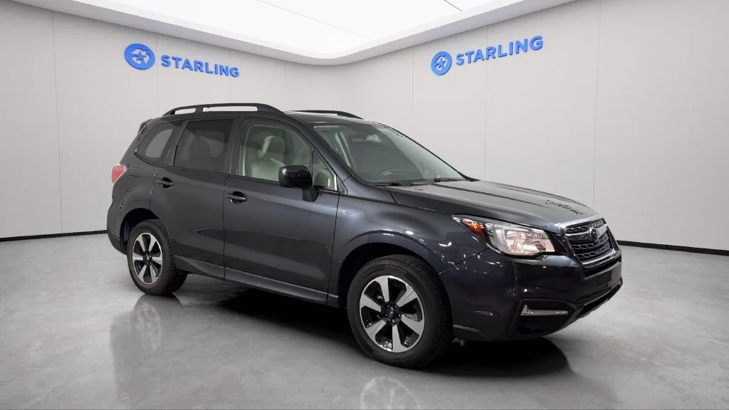 Used 2017 Gray Subaru 2.5i Premium image 14