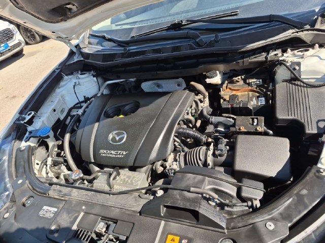 Used 2016 White Mazda Grand Touring image 33