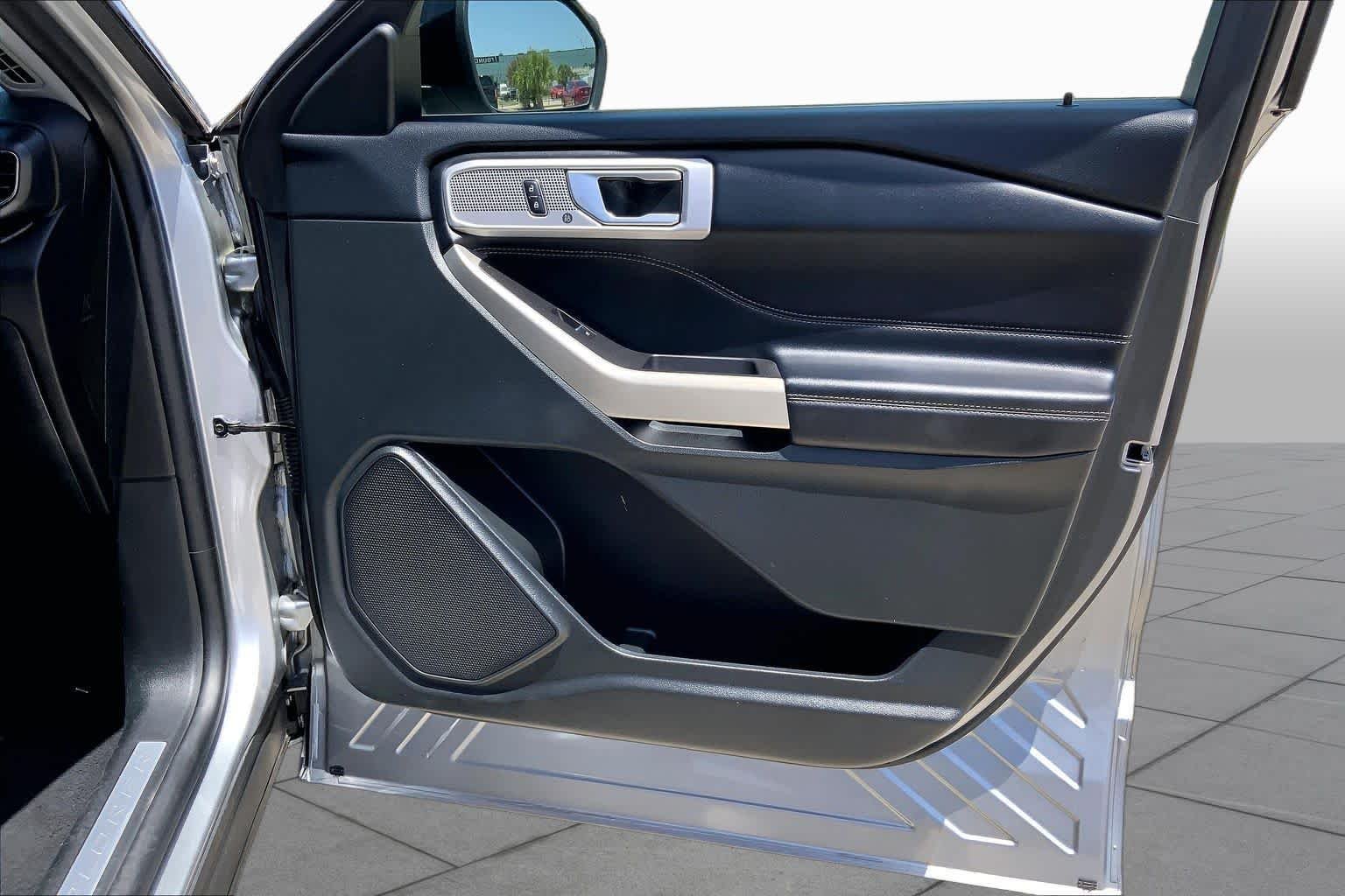 2023 Ford Explorer Limited - Photo 22