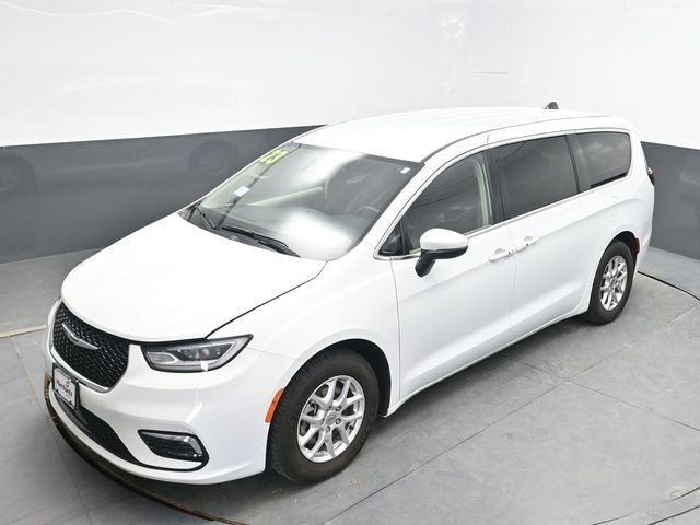 Used 2023 White Chrysler Touring L image 18