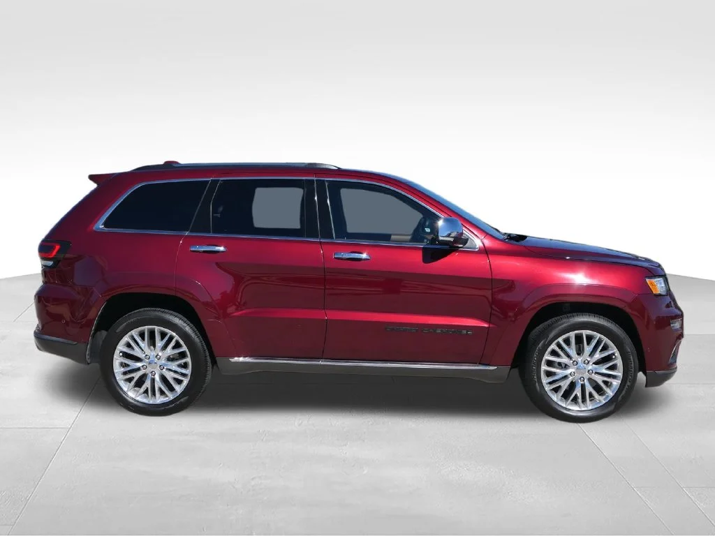 Certified Used 2017 Velvet Jeep Summit image 2