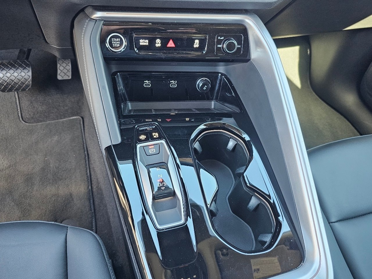 New 2025 Mythos Black Audi 2.0T Premium Plus image 11