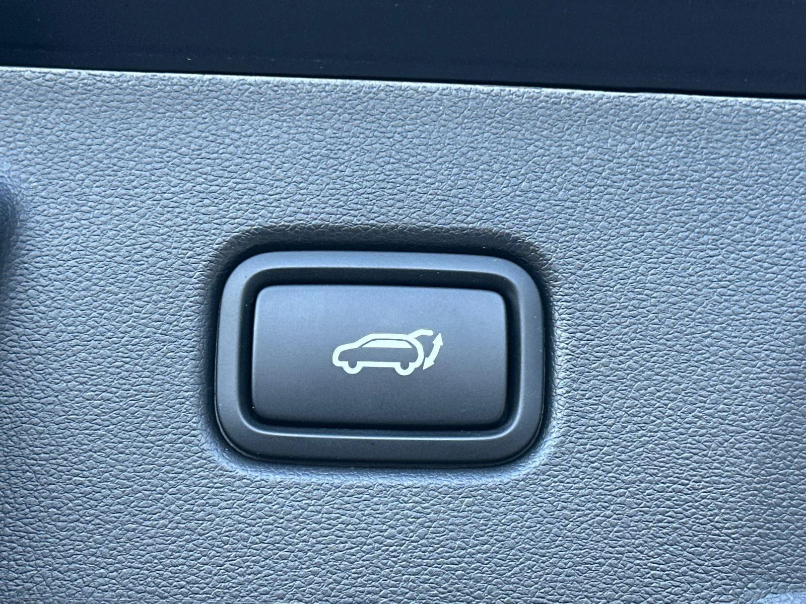 New 2025 Phantom Black Hyundai SEL image 32
