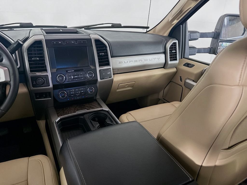 Used 2019 Black Metallic Ford Lariat image 23