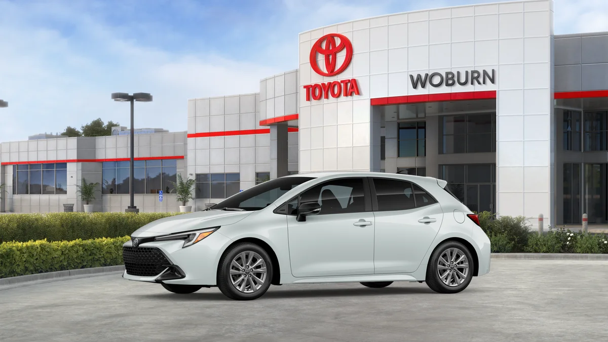 New 2026 Wind Chill Pearl Toyota SE image 4