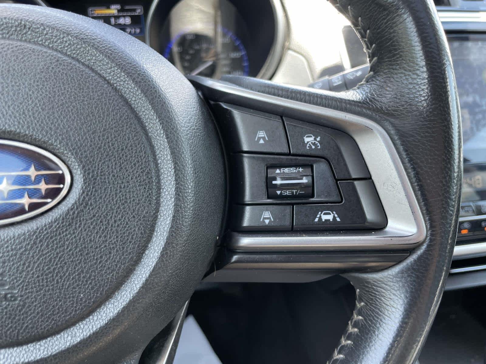 Used 2018 Twilight Blue Metallic Subaru Premium image 33