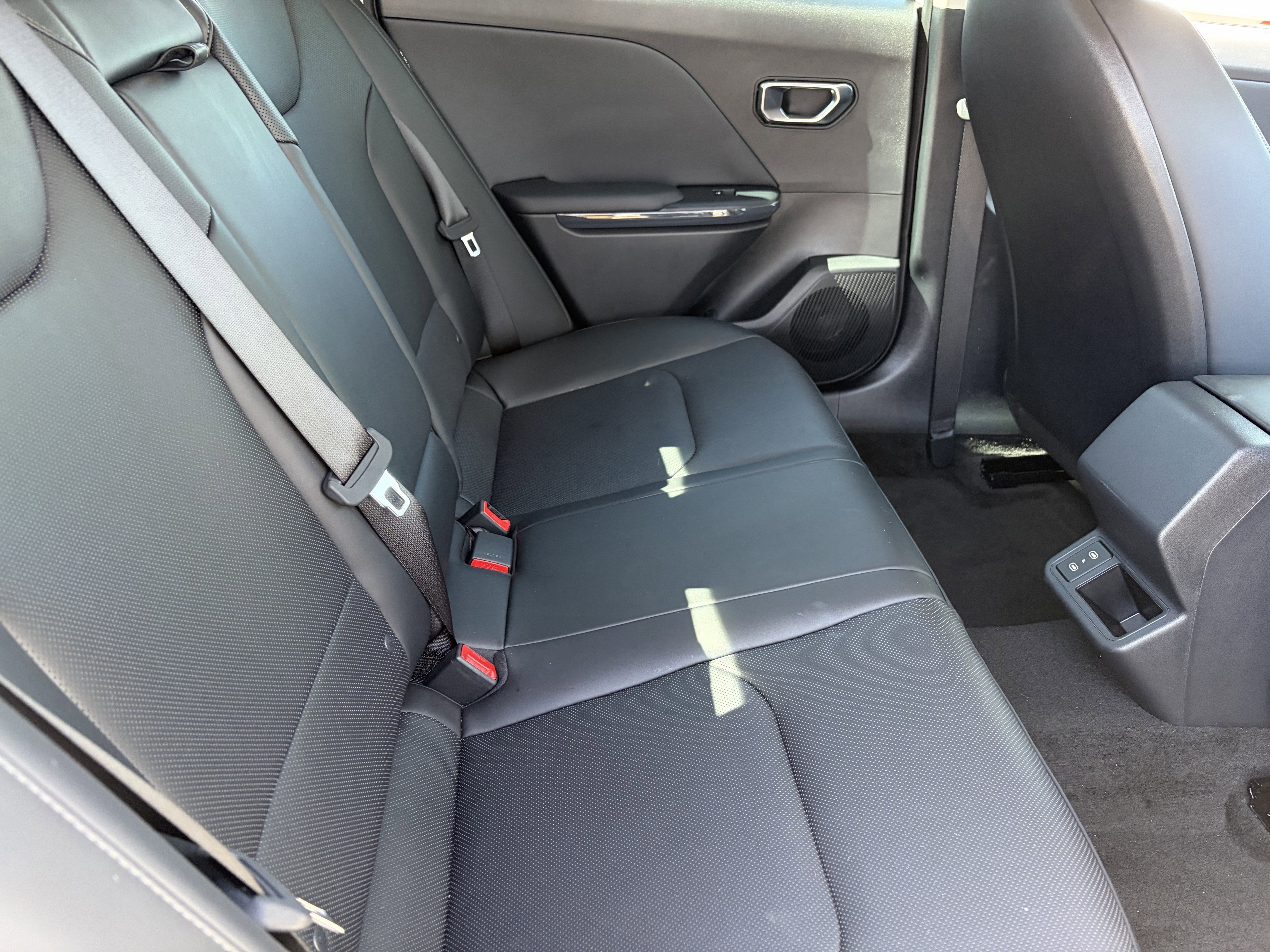 New 2026 Snow White Pearl Kia EX image 11