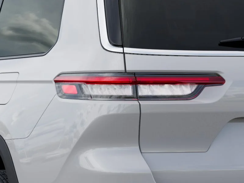 New 2026 Bright White Clear-Coat Exterior Paint Jeep Laredo image 9