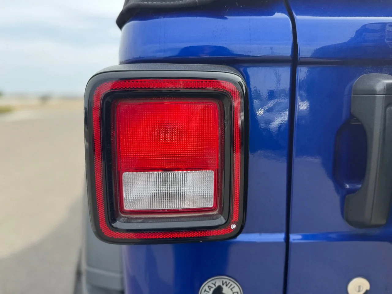 Used 2019 Ocean Blue Metallic Clearcoat Jeep Sport S image 35