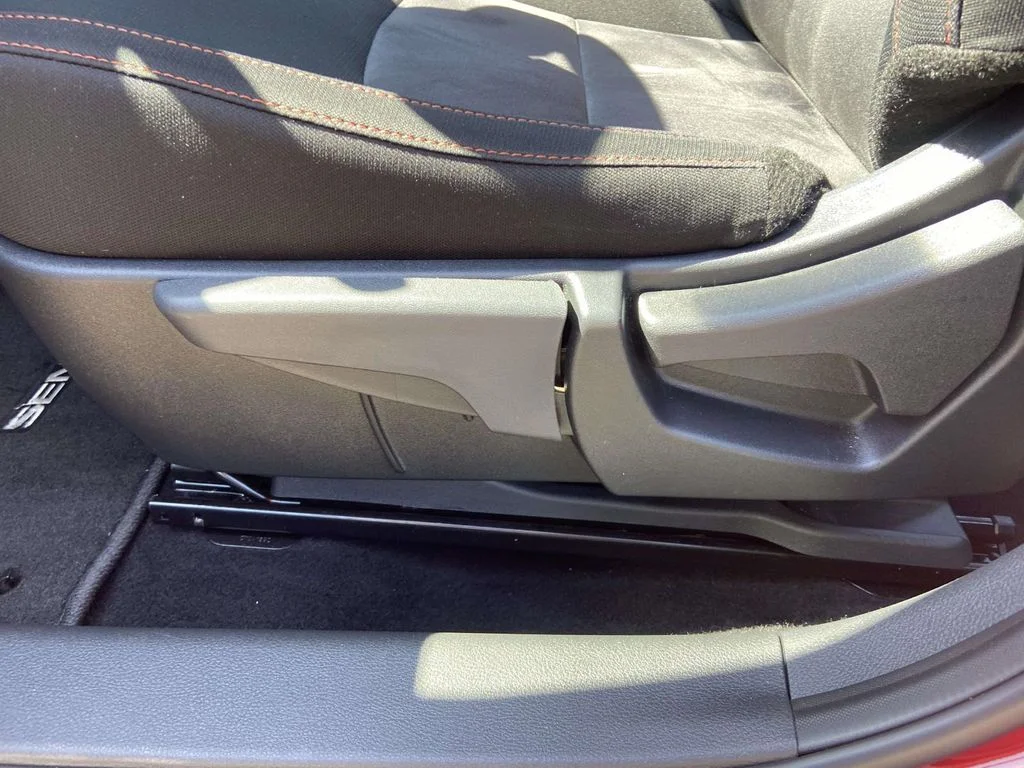 2025 Nissan Sentra SR - Photo 13