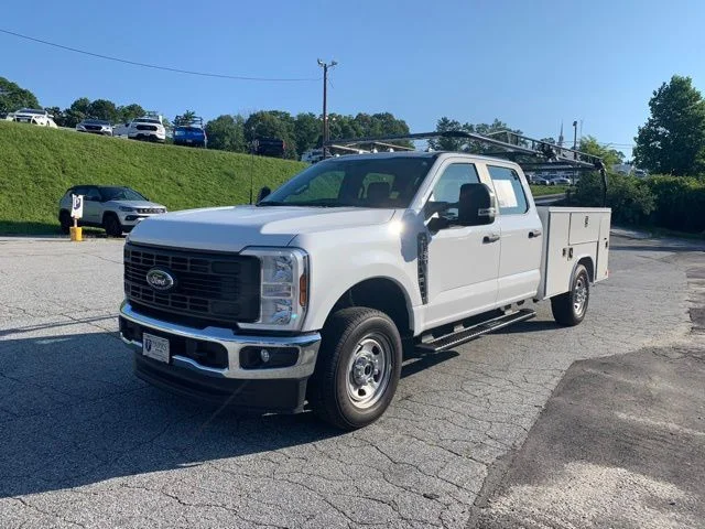 Used 2026 White Ford XL image 4