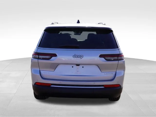 New 2026 Silver Zynith Exterior Paint Jeep Limited image 4