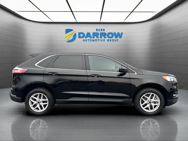 Used 2022 Black Ford SEL image 6
