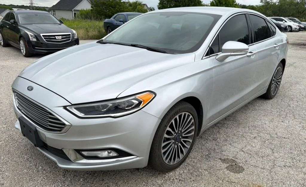 Used 2017 Ford Fusion SE with VIN 3FA6P0H90HR353493 for sale in Marion, IA