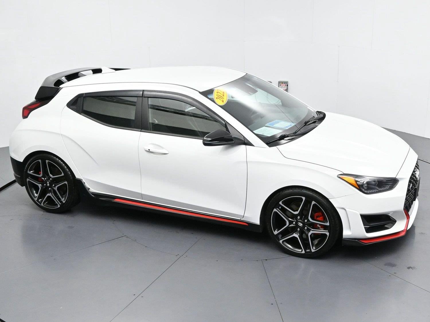 Used 2022 Lunar White Hyundai Base image 35