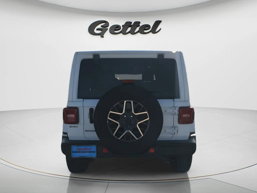 Used 2025 White Jeep 4-Door Sahara 4x4 image 6