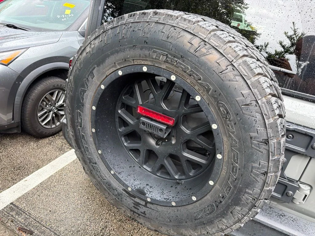 Used 2018 Gray Jeep Unlimited Sport image 14