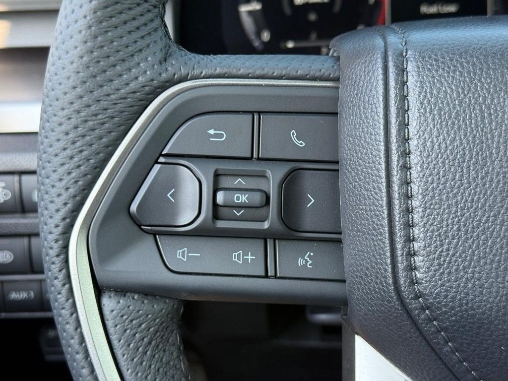 2025 Toyota Tacoma TRD Sport - Photo 14