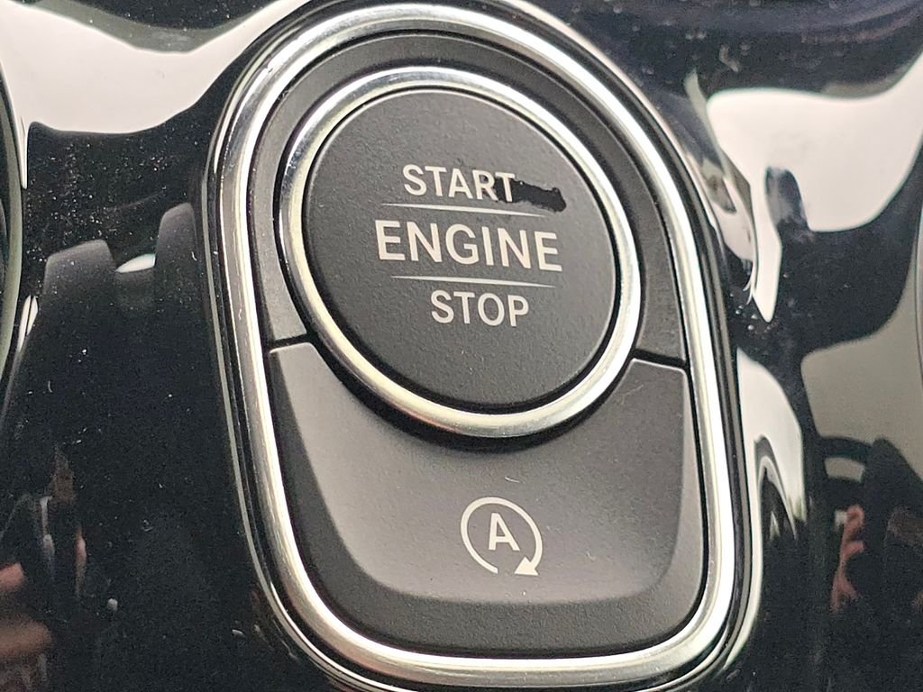 New 2026 Polar White Mercedes-Benz GLA 250 image 37