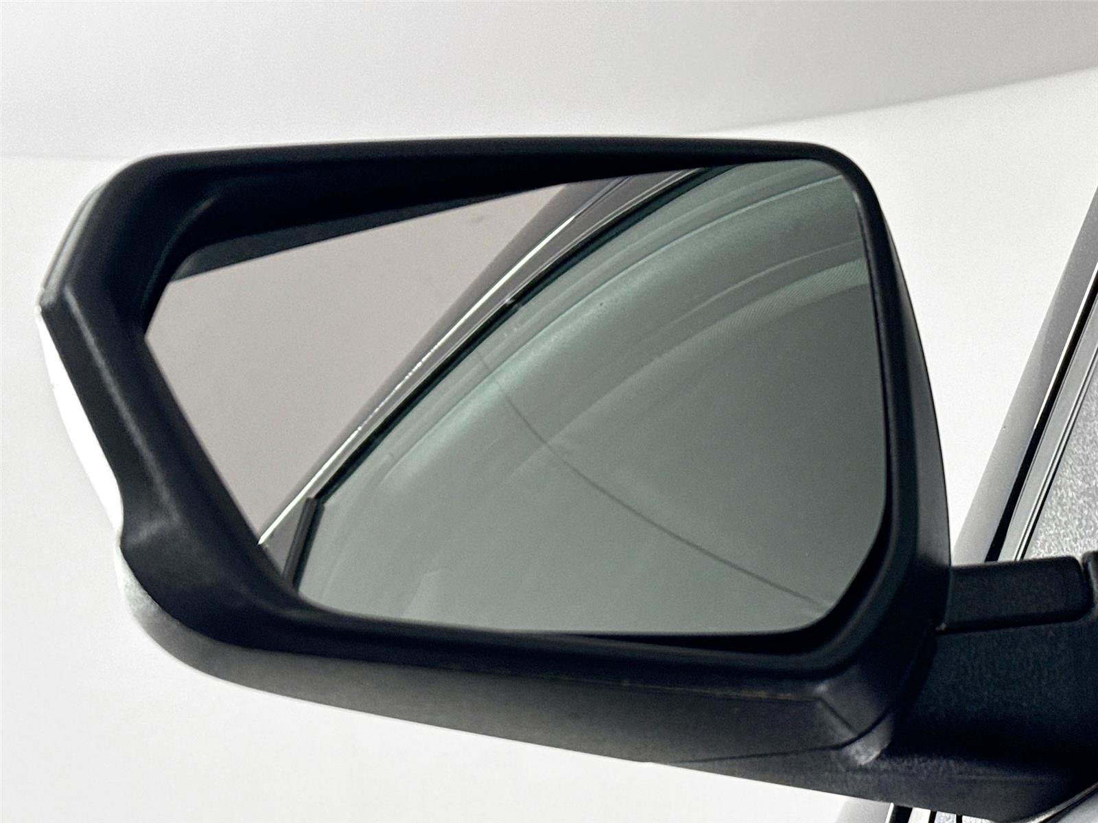 Used 2020 Midnight Blue Metallic Chevrolet LS image 5