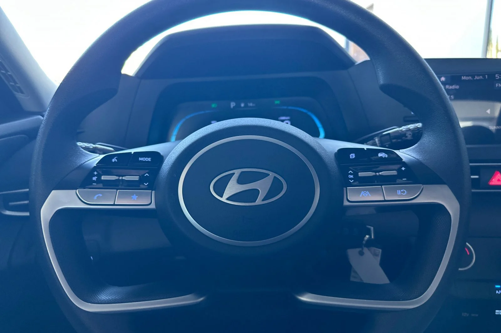 Used 2025 Abyss Black Hyundai SE image 21