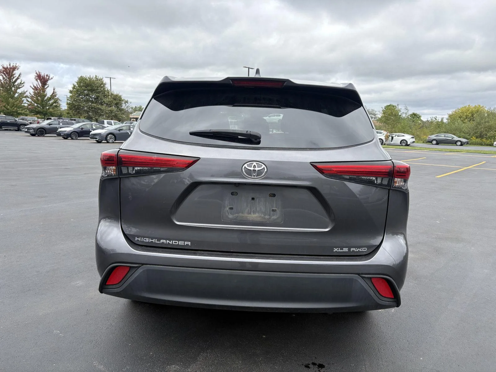 Used 2022 Magnetic Gray Metallic Toyota XLE image 11