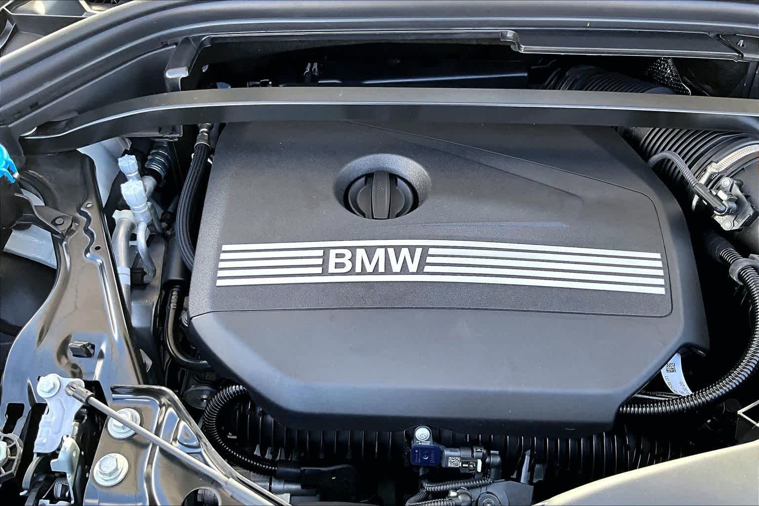 Used 2025 Alpine White BMW xDrive28i image 31
