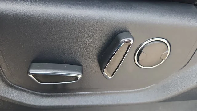 Used 2015 Black Ford  image 13
