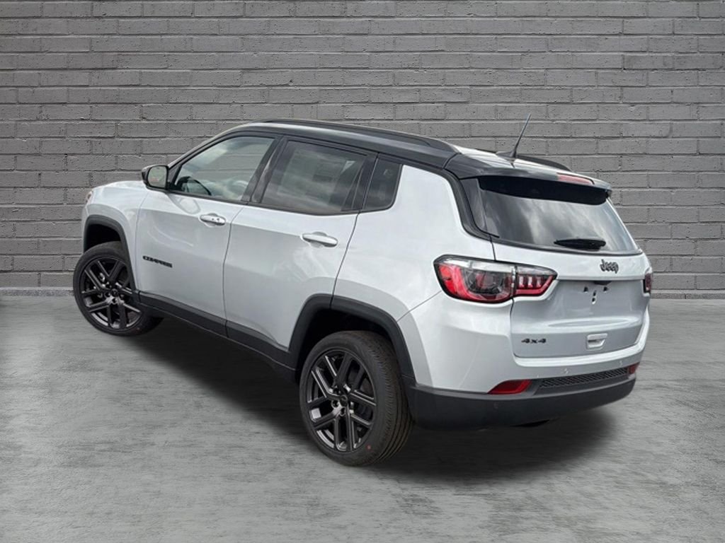 New 2026 Silver Zynith Metallic Clearcoat Jeep Limited image 5
