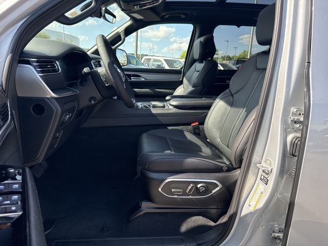 New 2026 Silver Jeep Limited Reserve image 9