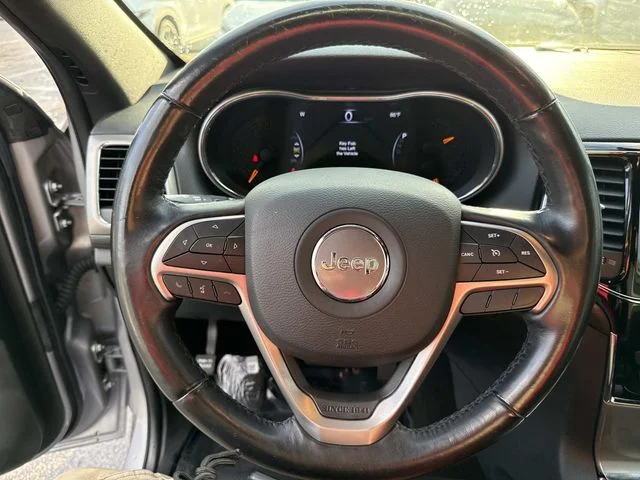 Used 2019 Silver Jeep Altitude image 37