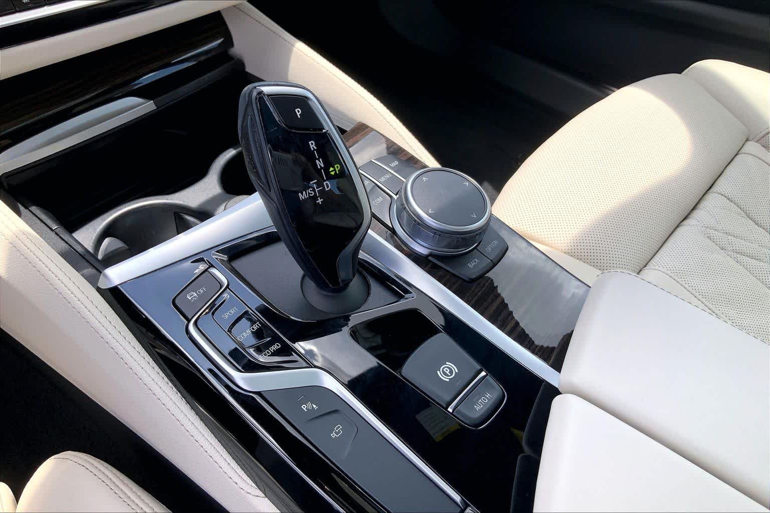 Used 2019 Rhodonite Silver Metallic BMW 540i image 16