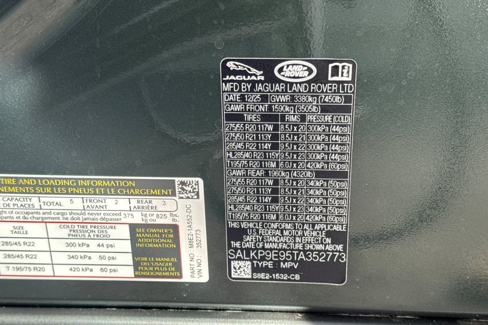 New 2026 Belgravia Green Land Rover SE image 35