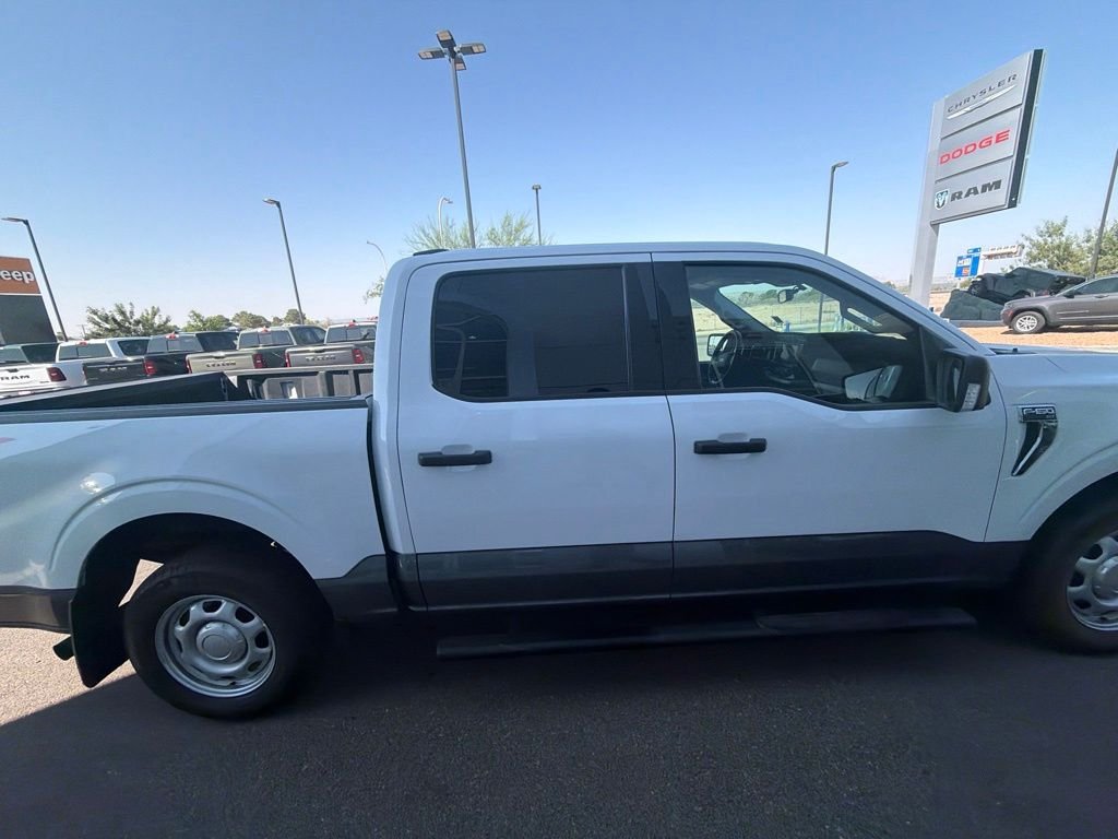 Used 2021 White Ford XLT image 9