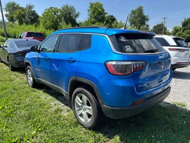Used 2022 Blue Jeep Latitude image 3