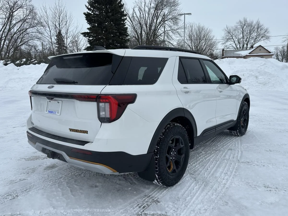New 2026 White Ford Tremor image 5