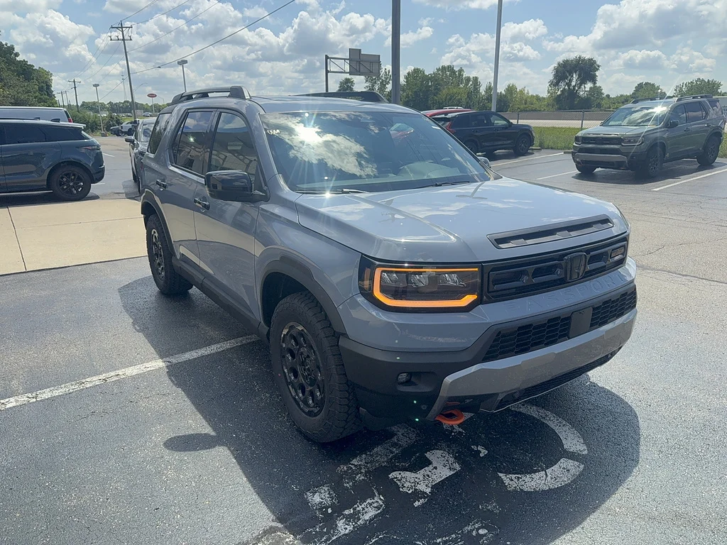 New 2026 Sonic Gray Pearl Honda TrailSport Elite Blackout image 3