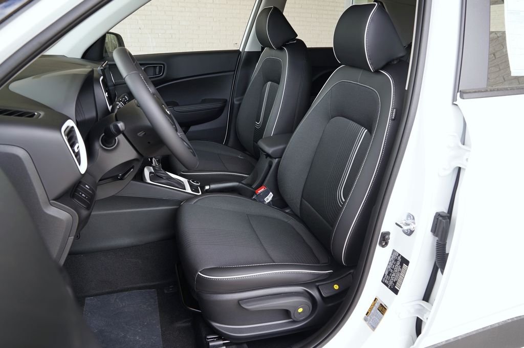 New 2026 Lunar White w/Black Roof Hyundai SEL image 26