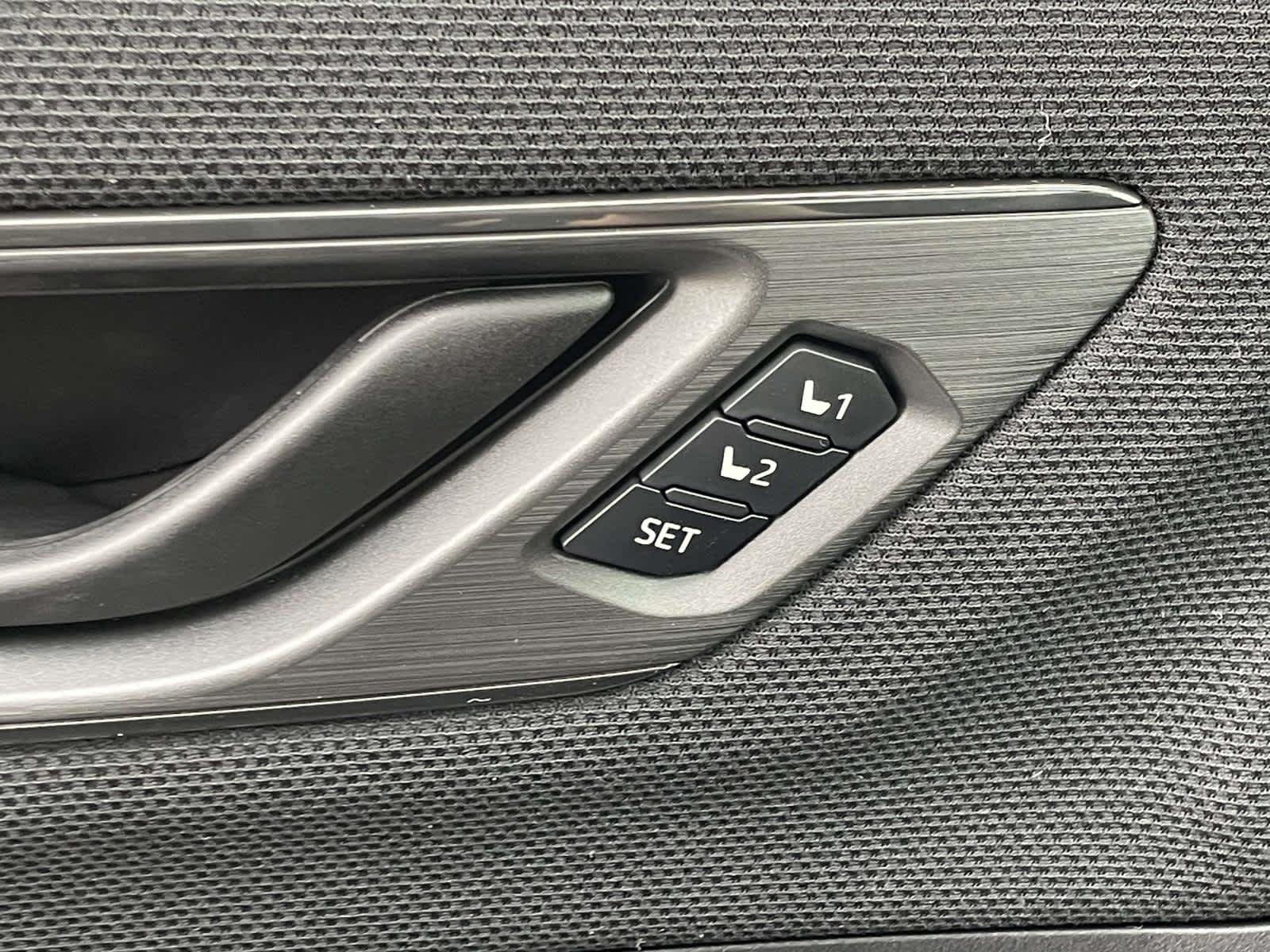 New 2026 Ice Silver Metallic Subaru Limited XT image 38