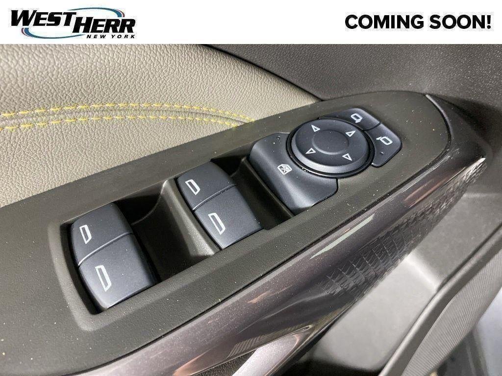 Used 2025 Sterling Gray Metallic Chevrolet FWD ACTIV image 38