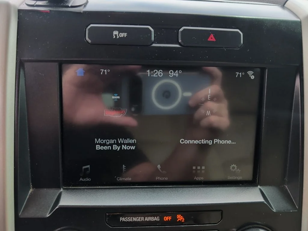 Used 2017  Ford Lariat image 6