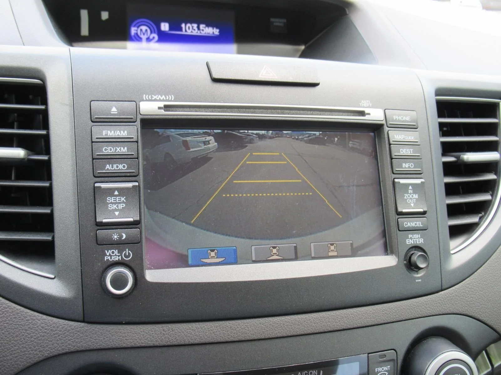 Used 2014 White Honda EX-L image 29
