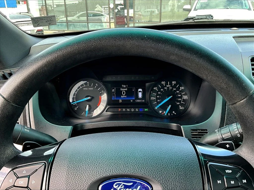 Used 2016 Red Ford Base image 13