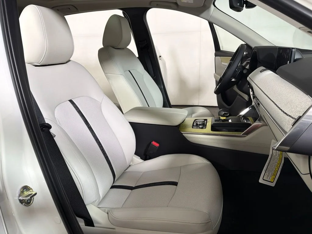 New 2026 White Mazda 3.3 Turbo S Premium Plus image 24