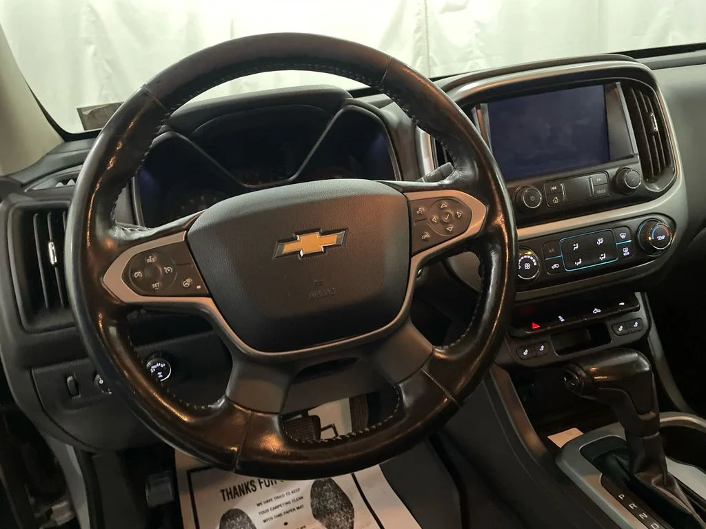 Used 2019 Silver Ice Metallic Chevrolet 4WD LT image 13