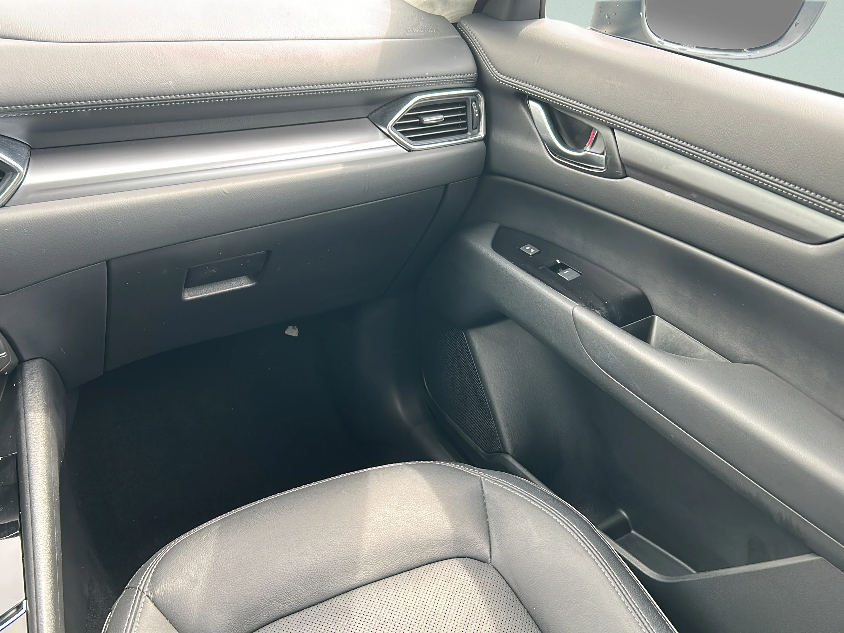 Used 2025 Platinum Quartz Metallic Mazda 2.5 S Preferred Package image 14