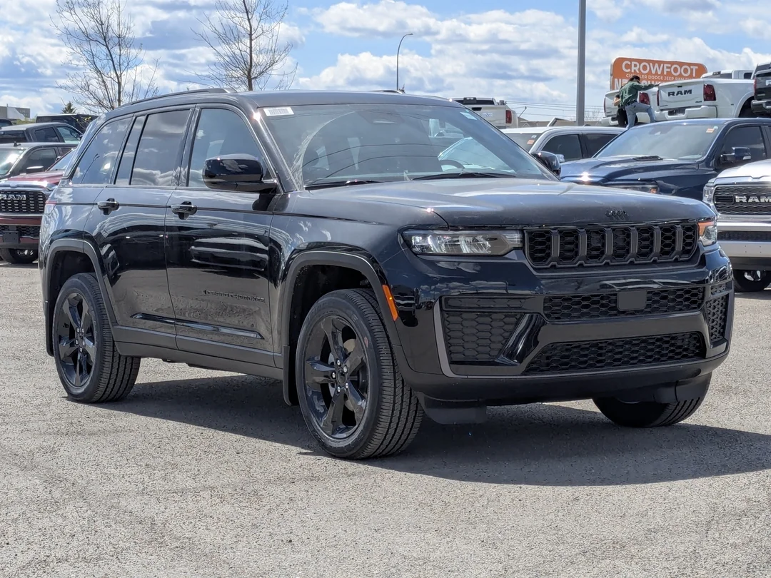 New 2026 Black Jeep Altitude - - 4x4 - 20 Gloss Black Wheels - 2.0L Turbo - Remote Start & More! image 2