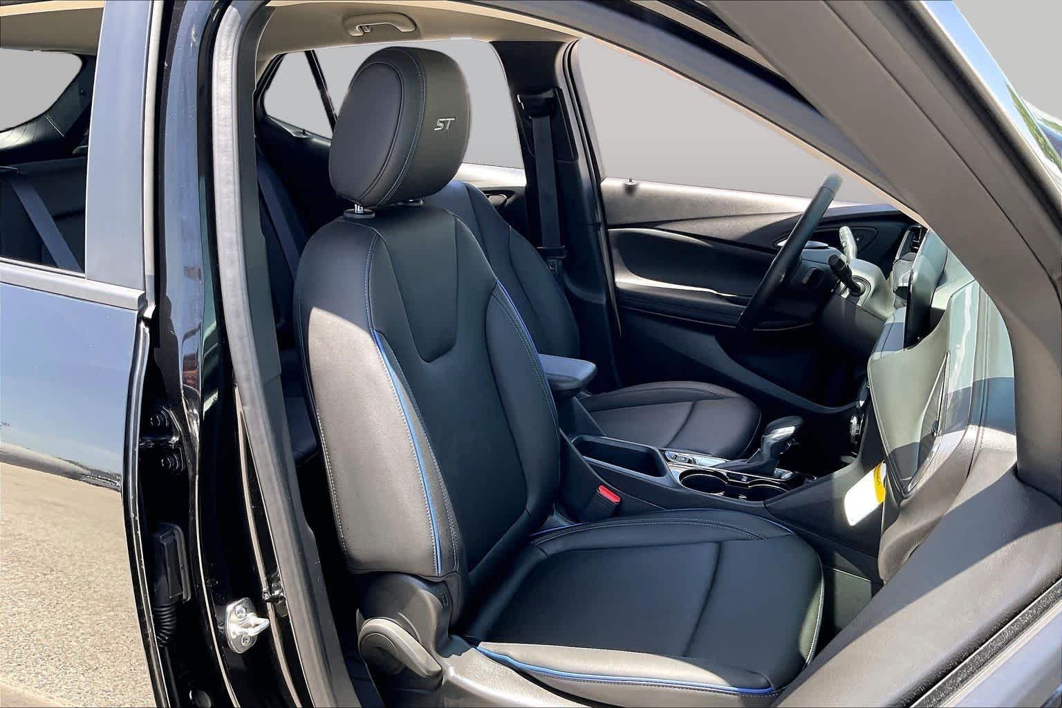 Used 2026 Ebony Twilight Metallic Buick Sport Touring image 18