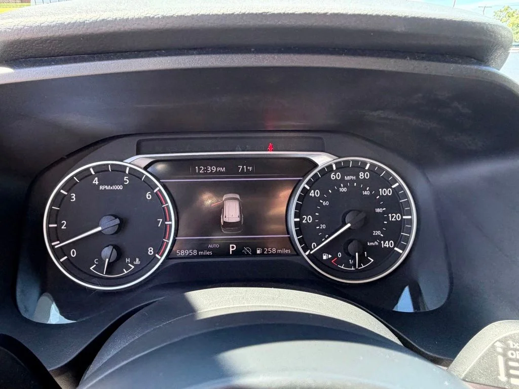Used 2024 White Nissan SV image 31
