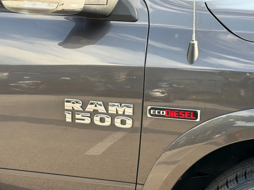 Used 2018 Granite Crystal Clearcoat Metallic Ram Laramie image 10